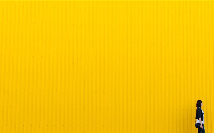 Yellow wall iMac wallpaper