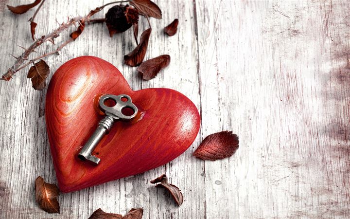 Heart and key All Mac wallpaper