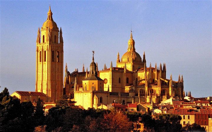 Segovia Cathedral All Mac wallpaper
