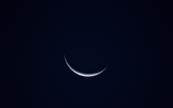 crescent moon MacBook Air wallpaper