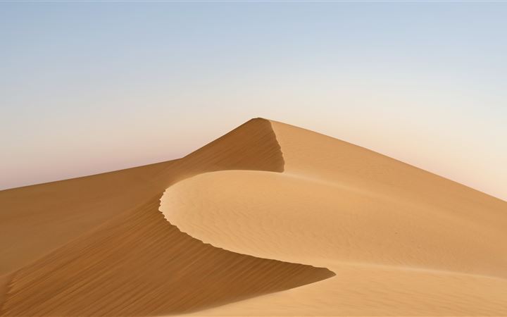 Arabian Desert, Dubai, UA... MacBook Pro wallpaper