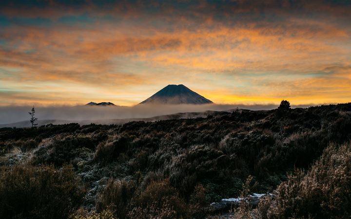 Mount Ngauruhoe at dawn. MacBook Pro wallpaper