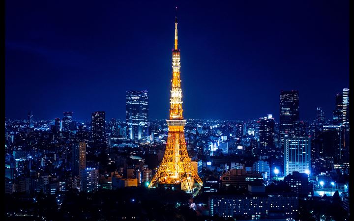 Tokyo Tower at night MacBook Pro wallpaper