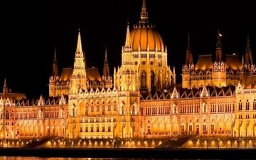 Hungarian Parliament Building All Mac wallpaper