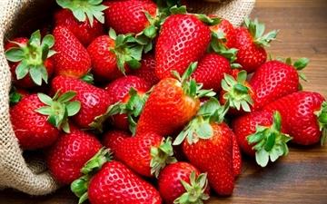 Strawberries Fruits All Mac wallpaper