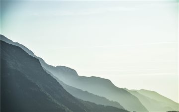 Mountain layers MacBook Air wallpaper