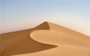 Arabian Desert, Dubai, UA... MacBook Pro wallpaper