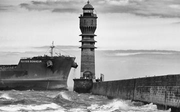 Dunkirk Lighthouse Black And White All Mac wallpaper