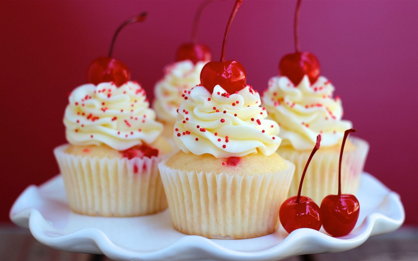 Almond Cherry Cupcakes Mac Wallpaper Download | AllMacWallpaper