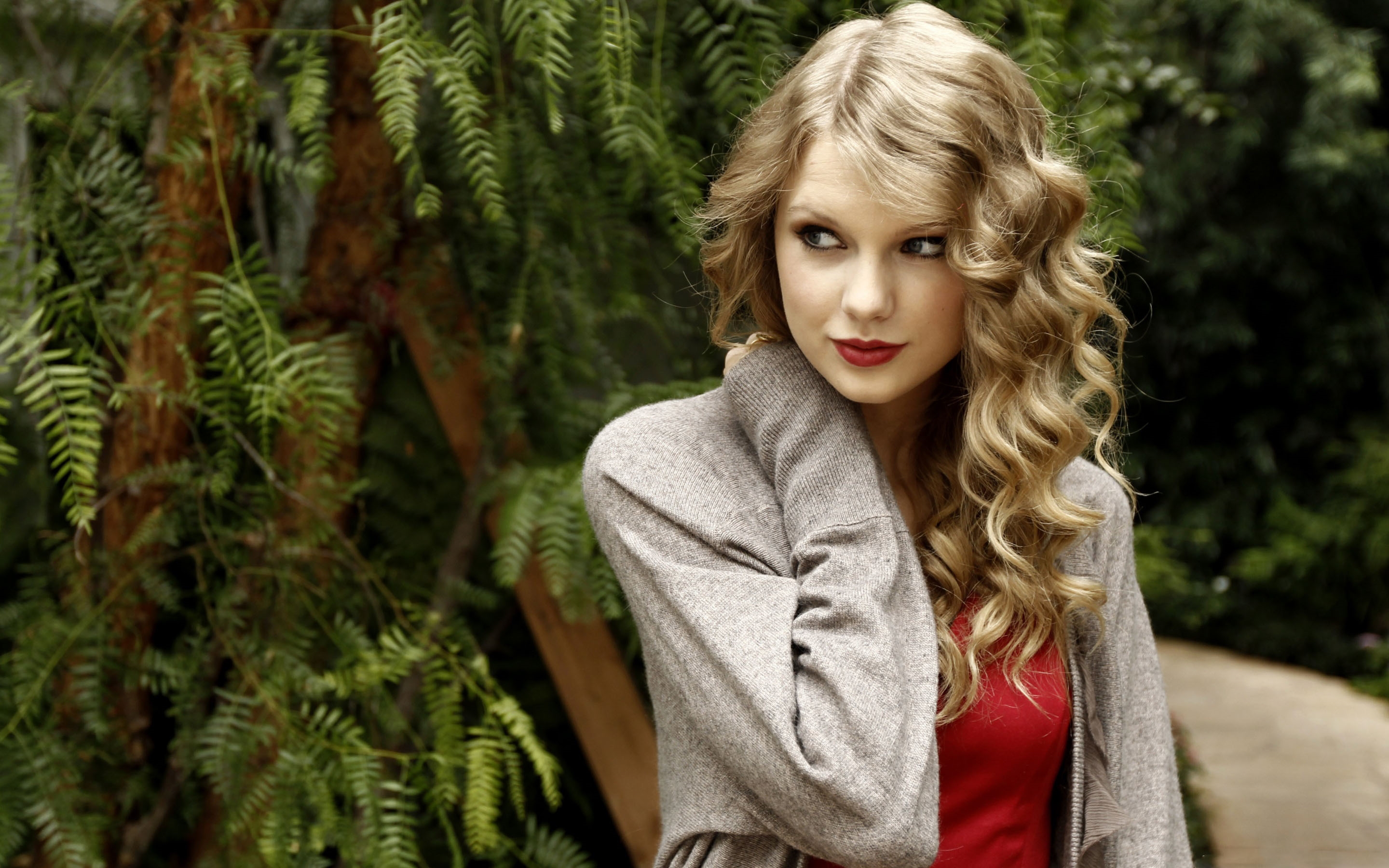 Taylor Swift Computer Wallpapers  Top Free Taylor Swift Computer  Backgrounds  WallpaperAccess