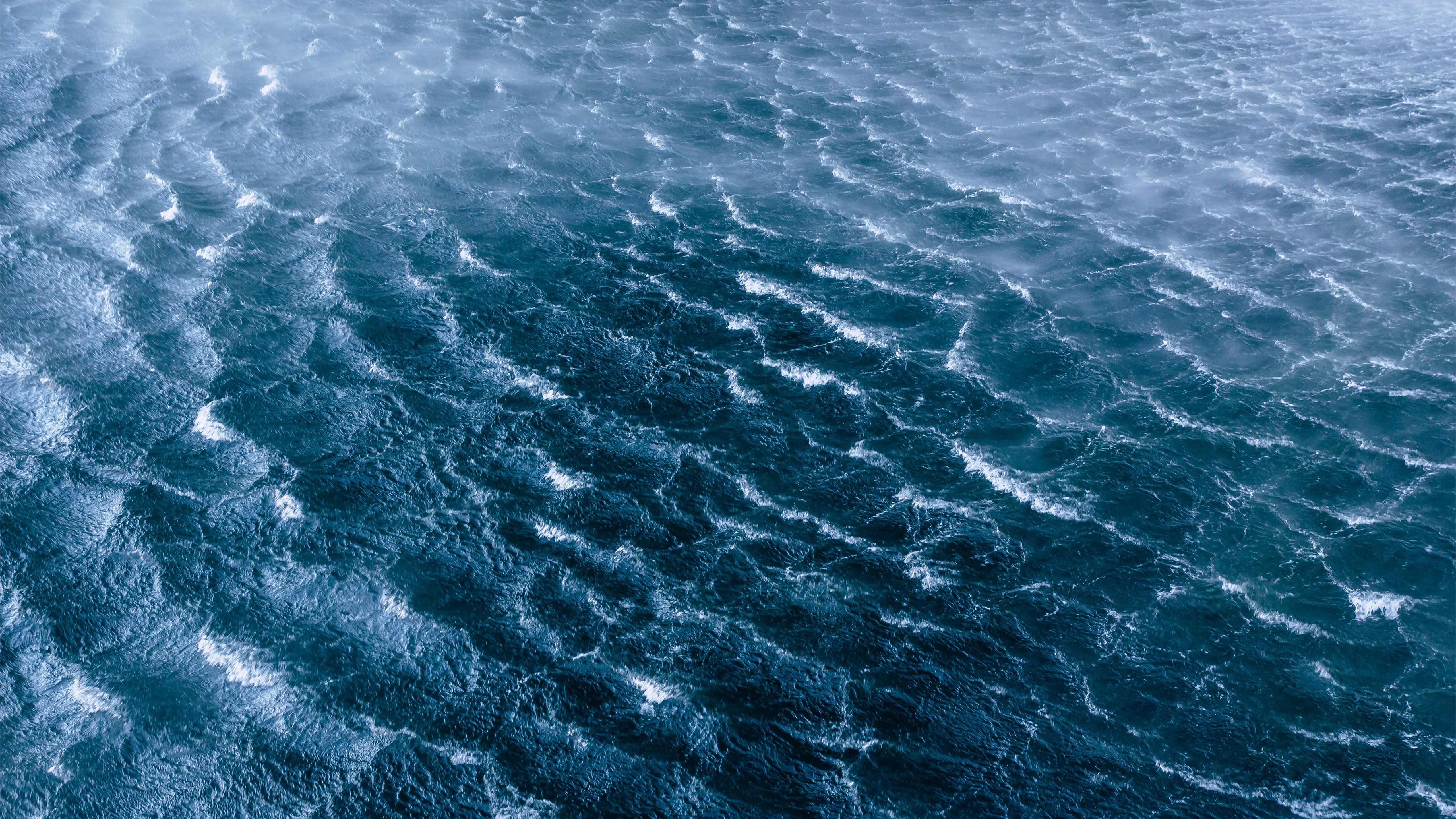 Звуковая волна под водой. Море вода. Текстура воды. Океан сверху. Водное пространство.