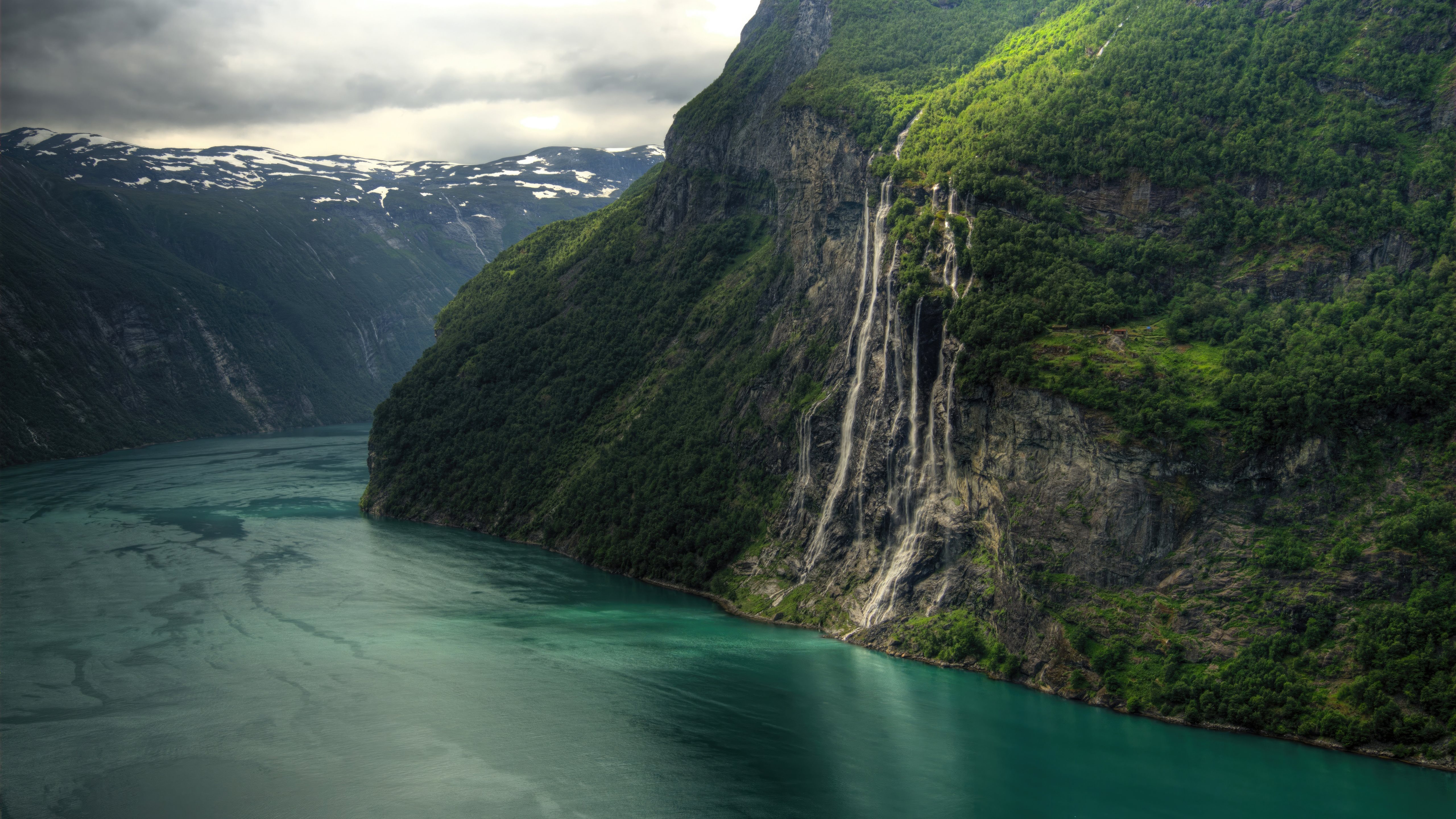Норвегия самая. Гейрангер-Фьорд Норвегия. Водопад семь сестер Норвегия. Гейрангер Фьорд водопад семь сестер. Гейрангер-Фьорд водопады.