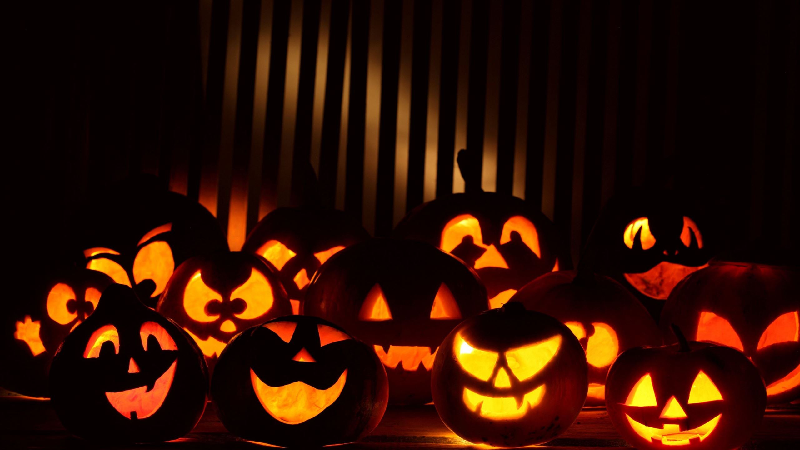 Halloween Pumpkins In The Dark Mac Wallpaper Download | AllMacWallpaper