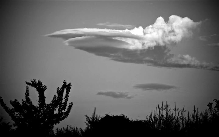 Lenticular Cloud All Mac wallpaper