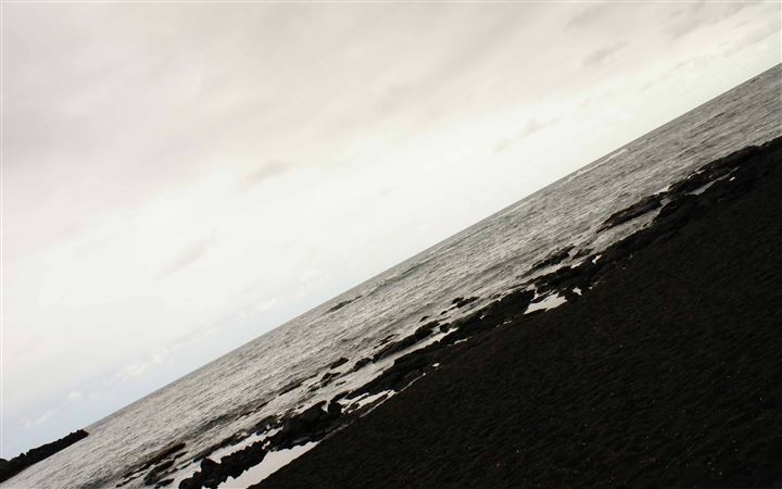 Black Sand Beach Hawaii All Mac wallpaper