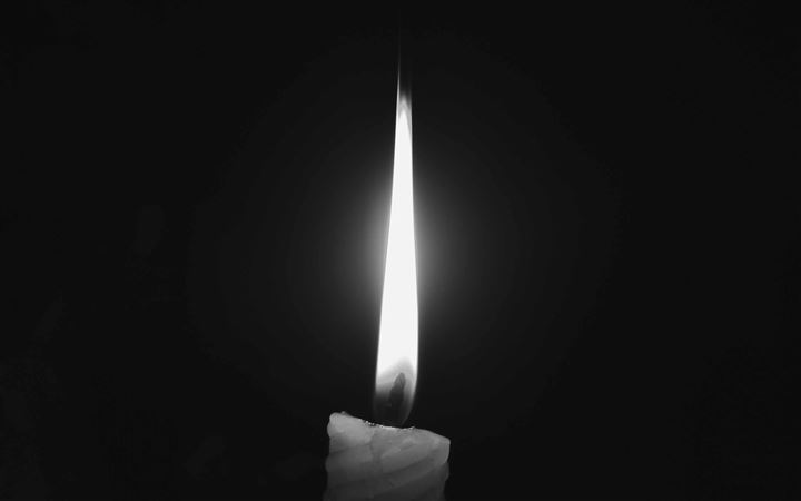 Candle Light Grayscale All Mac wallpaper