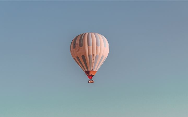 Hot air Balloon in the sk... All Mac wallpaper
