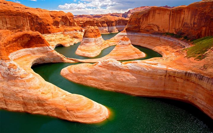 Magnificent landscape MacBook Air wallpaper