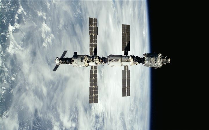 Space station All Mac wallpaper