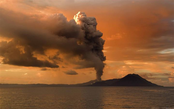 Volcanic Eruption In Papua All Mac wallpaper