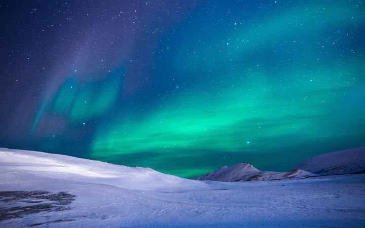 aurora northern lights stars 5k MacBook Air wallpaper