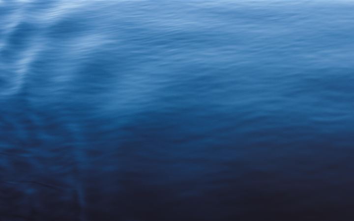 calm ocean water 5k MacBook Air wallpaper