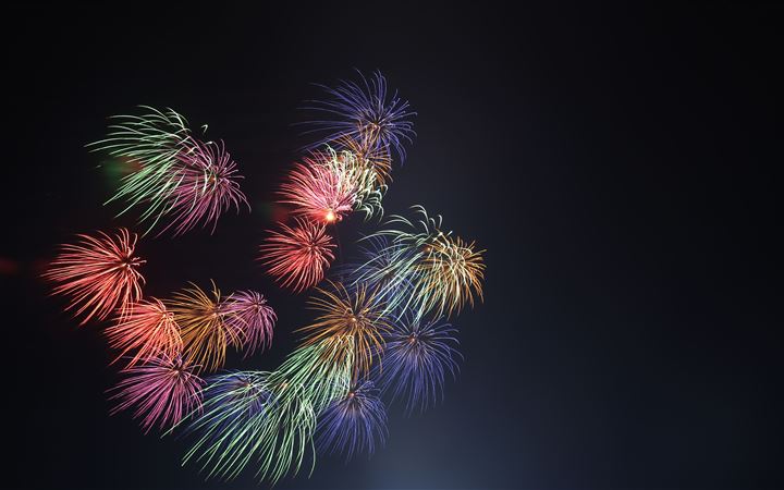 fireworks 4k 5k MacBook Air wallpaper