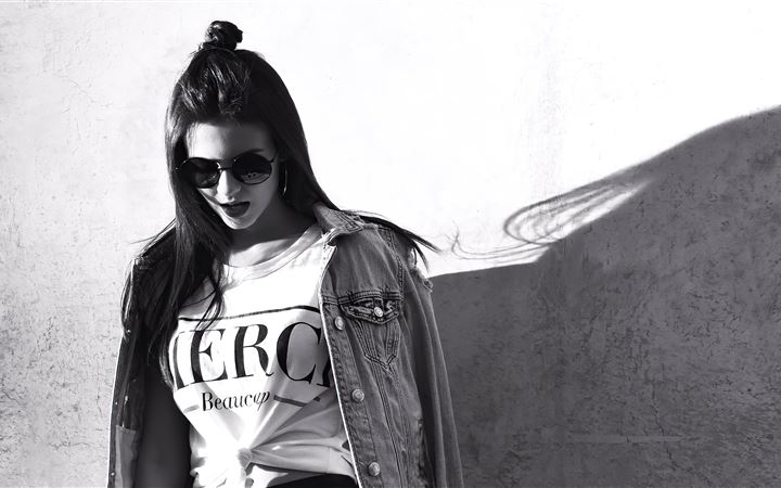 victoria justice with shades monochrome 5k All Mac wallpaper