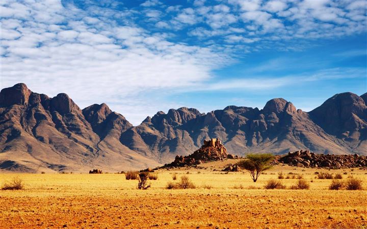 Desert Mountains MacBook Pro wallpaper