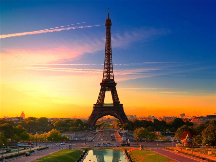 Eiffel Tower At Sunrise Mac Wallpaper