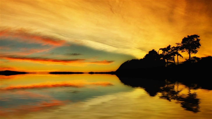 Golden Sunrise Reflection Mac Wallpaper