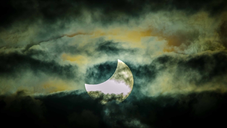 Solar Eclipse Mac Wallpaper