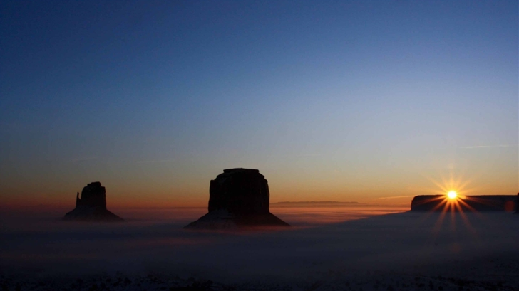 Sunrise Over Monument Valley Mac Wallpaper