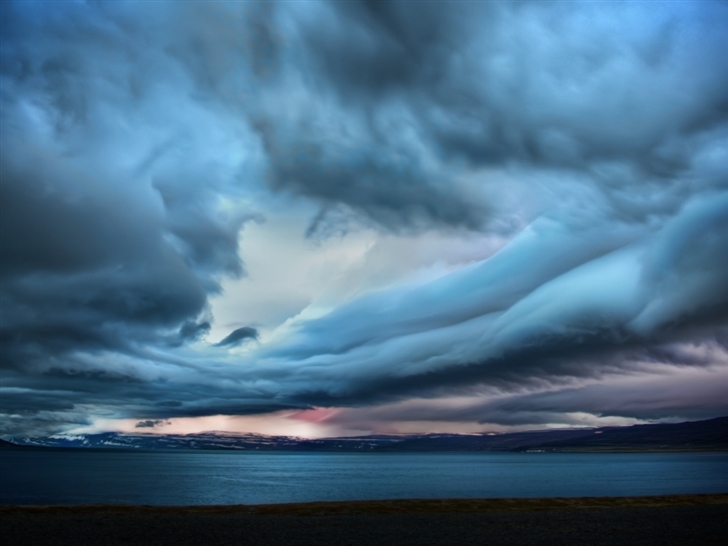 Stormy Clouds Mac Wallpaper