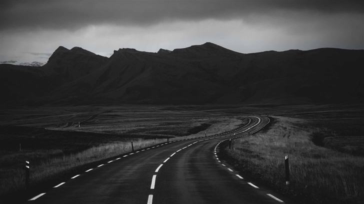 Road In Black And White Mac Wallpaper
