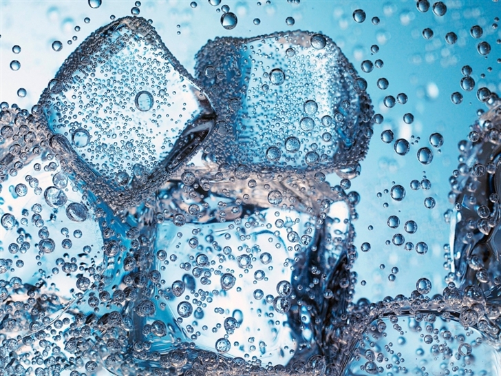 Ice cubes close-up Mac Wallpaper