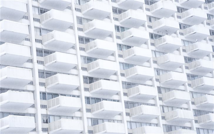 Stern white balconies Mac Wallpaper