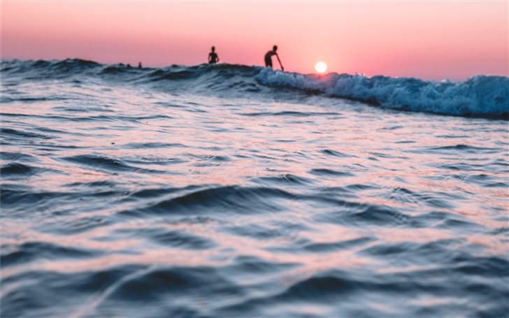 Calming Beach Waves Mac Wallpaper