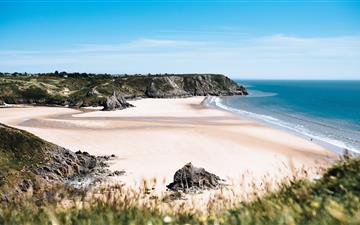 landscape photography of beach iMac wallpaper