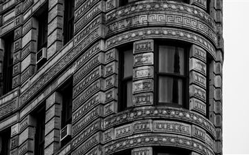 grayscale photo of building MacBook Air wallpaper