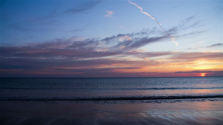 blue hour sunset at beach 5k Mac Wallpaper