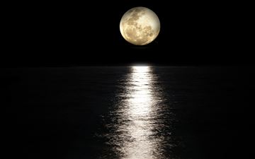 dark night moon reflection in sea 5k All Mac wallpaper