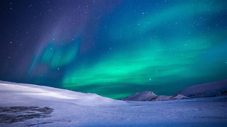 aurora borealis snow fields Mac Wallpaper