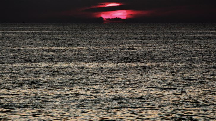 dark sunset red sea Mac Wallpaper