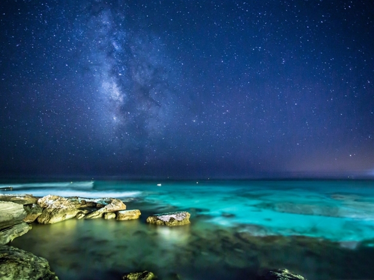 Ocean night sky Mac Wallpaper