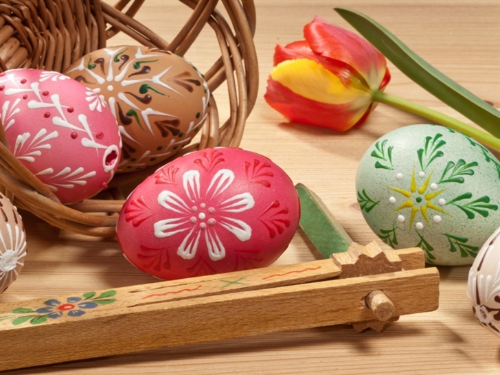 Lovely Painted Easter Eggs Mac Wallpaper
