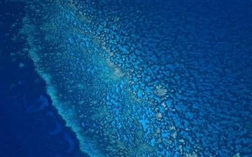 Blue ocean MacBook Pro wallpaper
