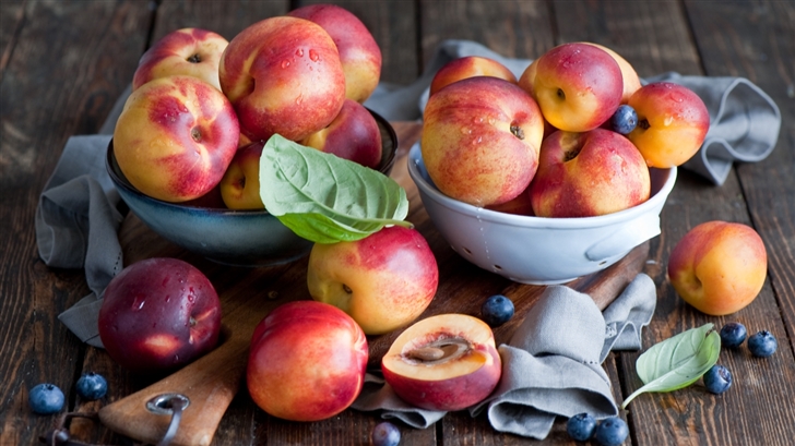 Peach and blueberry Mac Wallpaper