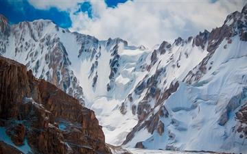 Snow mountain MacBook Pro wallpaper