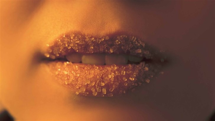 Girl Lips Mac Wallpaper